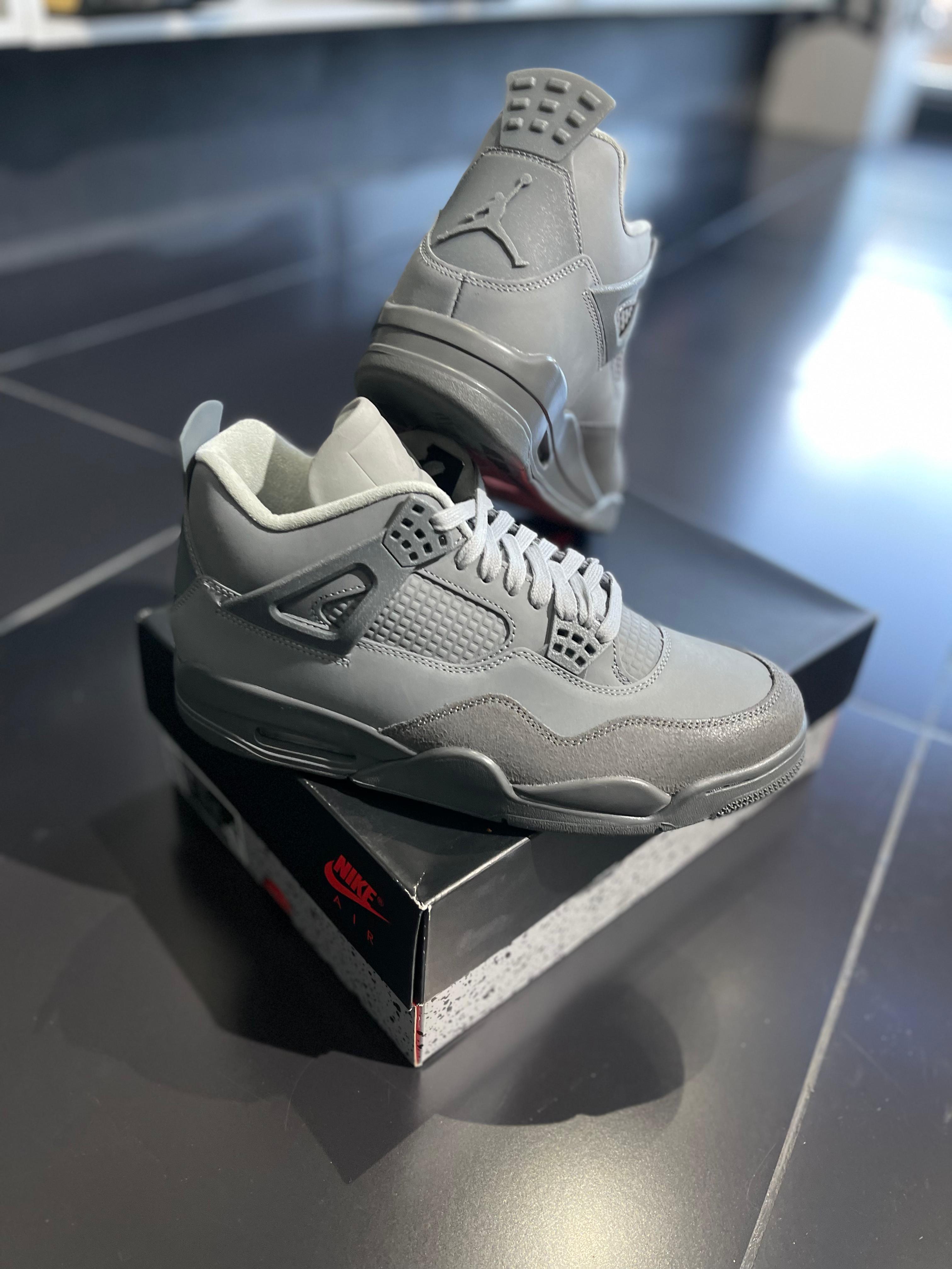 Jordan 4 Retro SE Paris Olympics Wet Cement