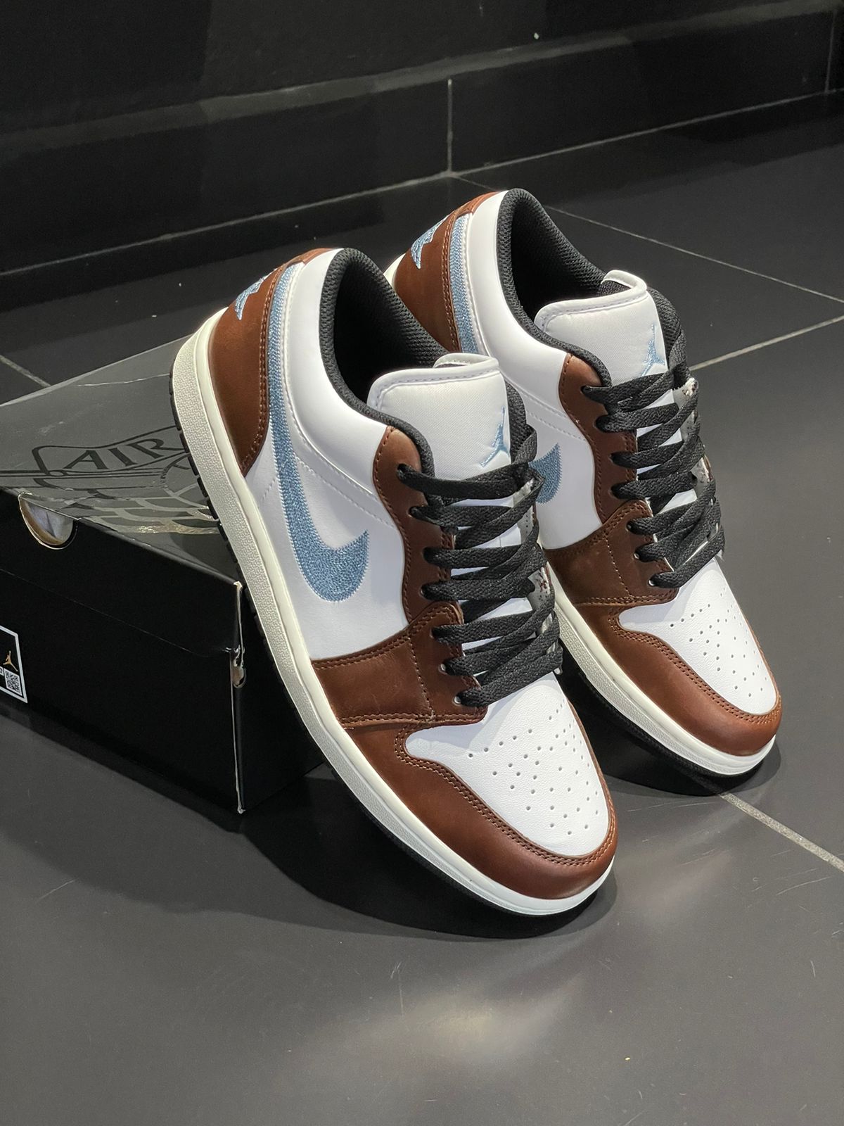 Jordan 1 Retro Low SE Brown Blue Grey